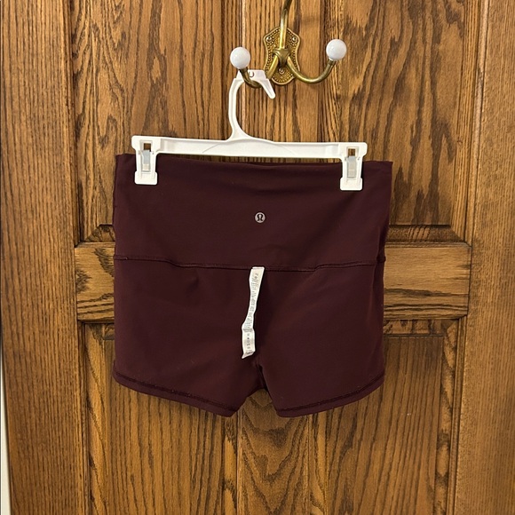 Lululemon Boogie Short Full-On Luon Roll Down Reversible Burgundy Size 10 - Picture 10 of 10